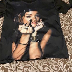 Rihanna middle finger shirt